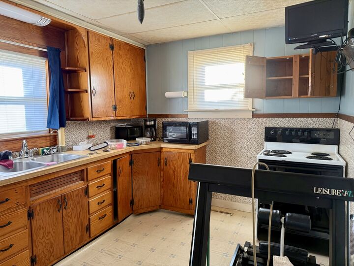 Property Photo:  308 W 5th Street  IL 62896 