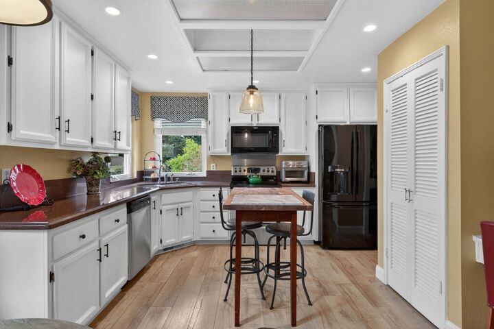 Property Photo: 124 Windstar Circle CA 95630