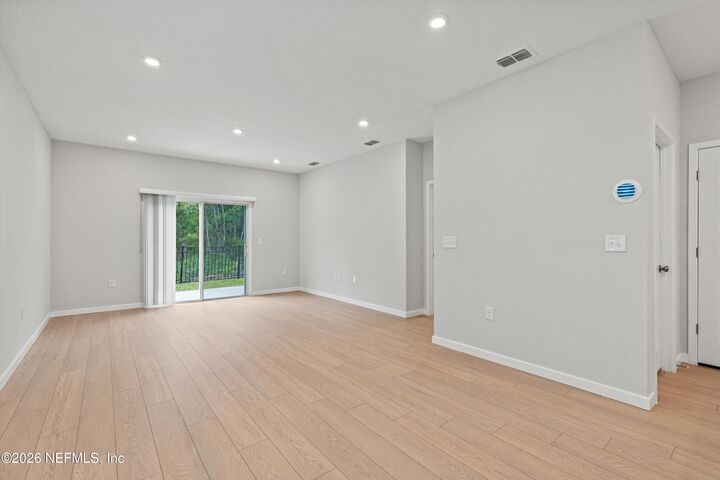 Property Photo: 14728 Macadamia Lane FL 32218