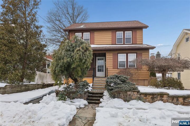 Property Photo:  136 Gray Street  NJ 07603 