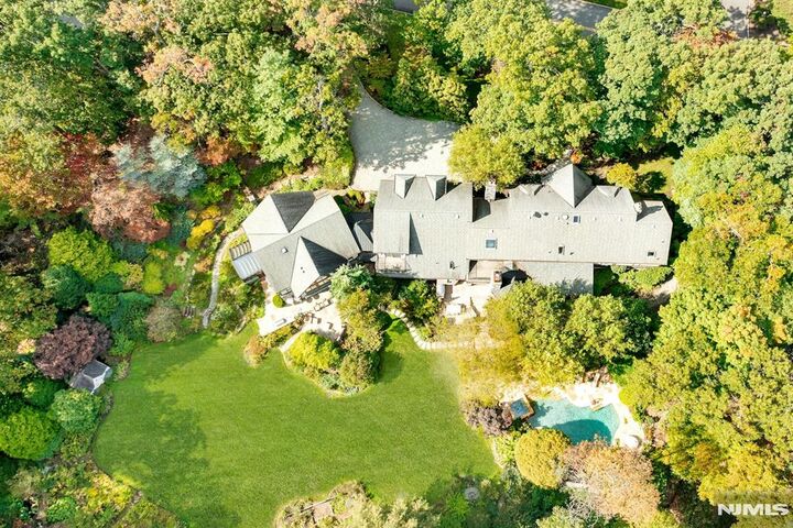 Property Photo:  307 Freemans Lane  NJ 07417 