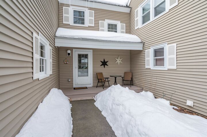 Property Photo:  11 Winding Pond Road  NH 03053 