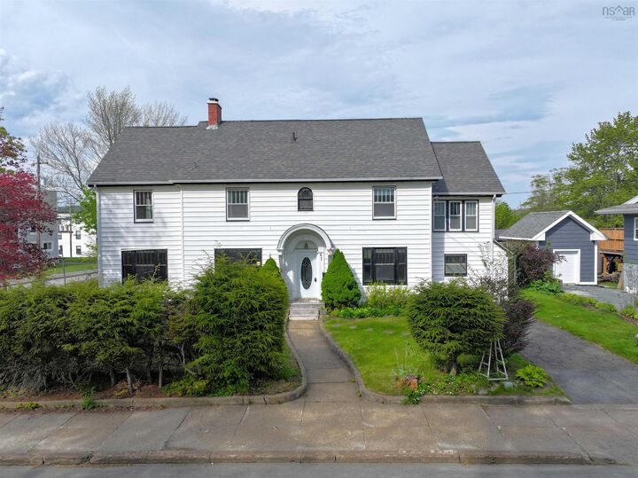 41 Alexandra Avenue — photo 1