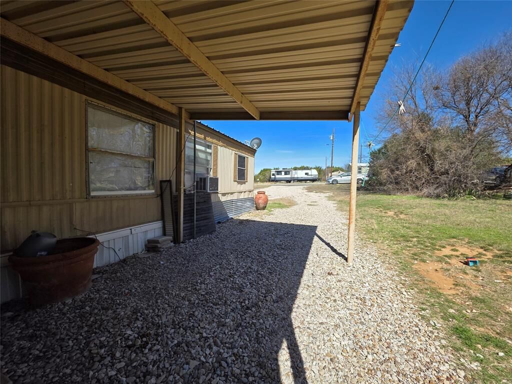 Property Photo:  5482 Sun Meadow Circle  TX 76049 