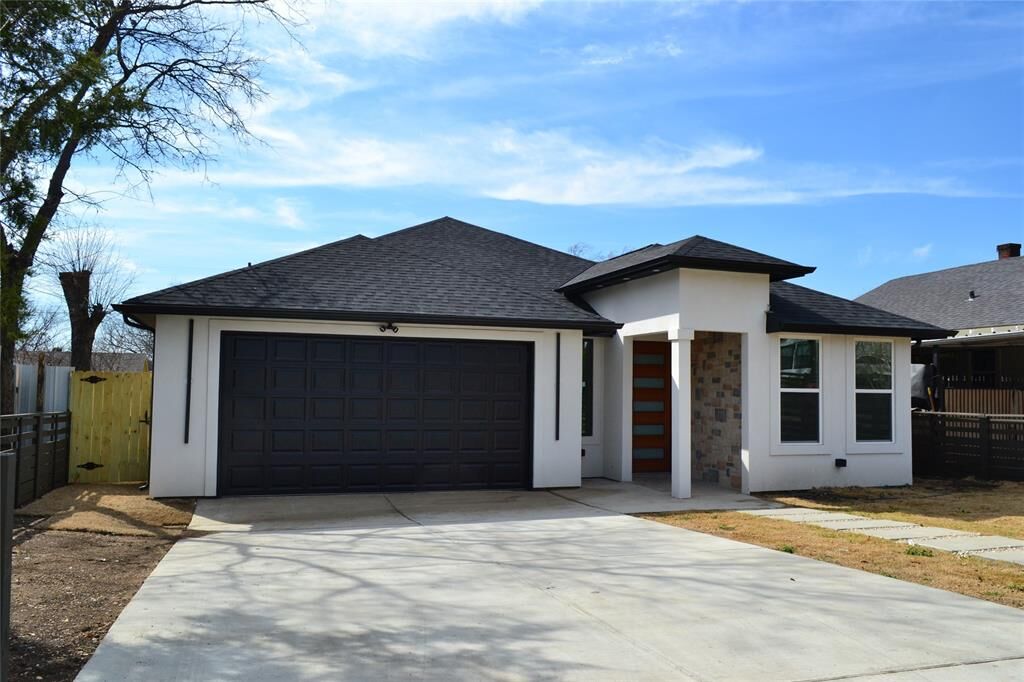 Property Photo:  2923 Britton Avenue  TX 75216 