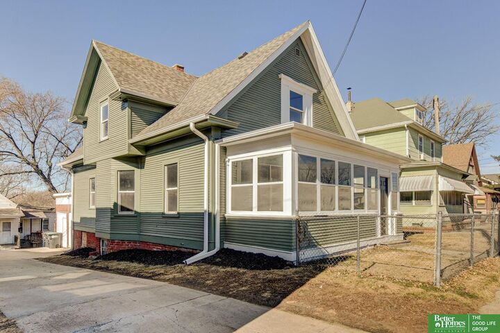 Property Photo: 3022 S 20 Street NE 68108