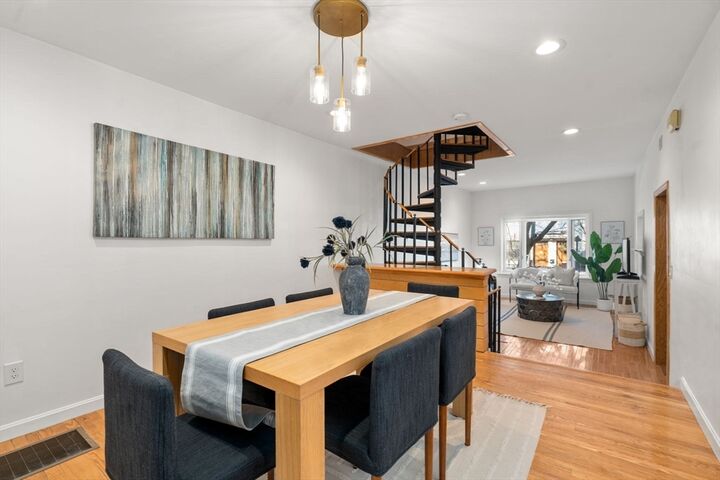 Property Photo:  6 Watson St 1  MA 02139 