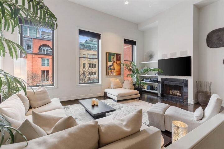 Property Photo:  201 Newbury Street 202  MA 02116 