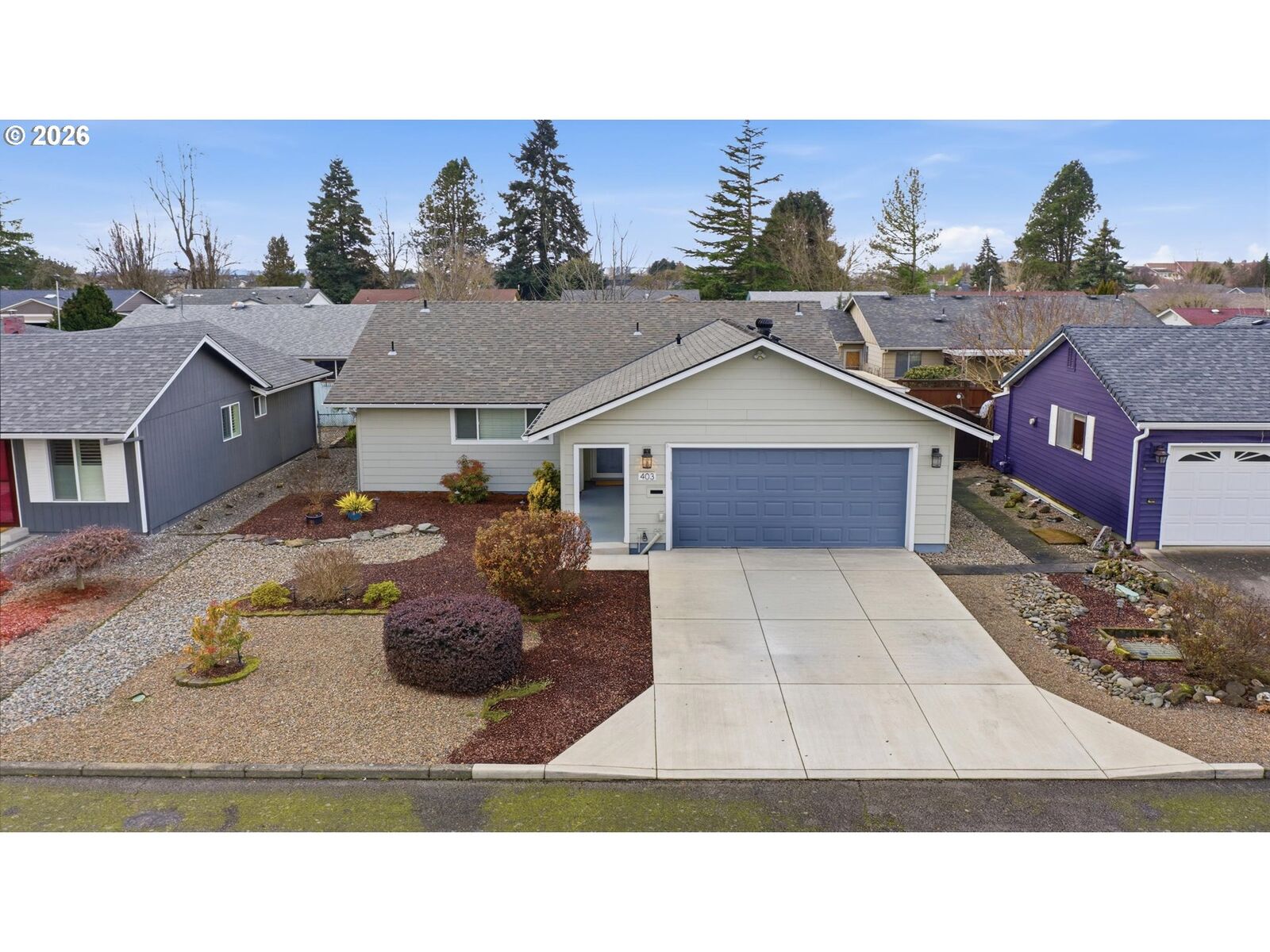 Property Photo:  403 E Clackamas Cir  OR 97071 