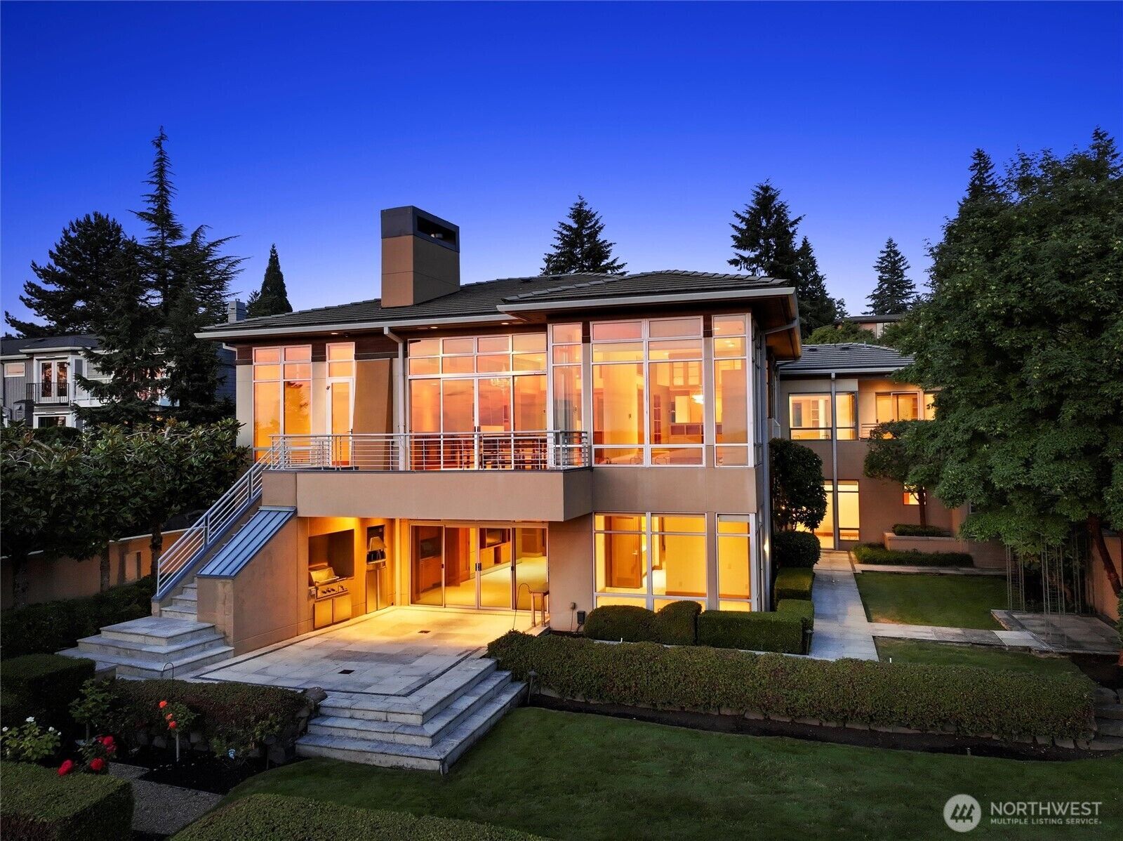 Property Photo:  5511  104th Avenue NE  WA 98033 