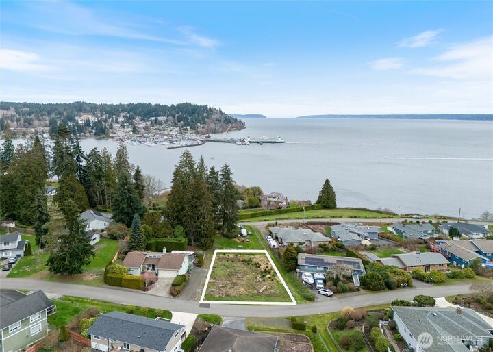 Property Photo:  24700  Taree Boulevard NE  WA 98346 