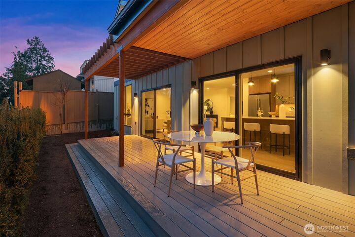 Property Photo: 4410 Eastern Avenue NE WA 98105