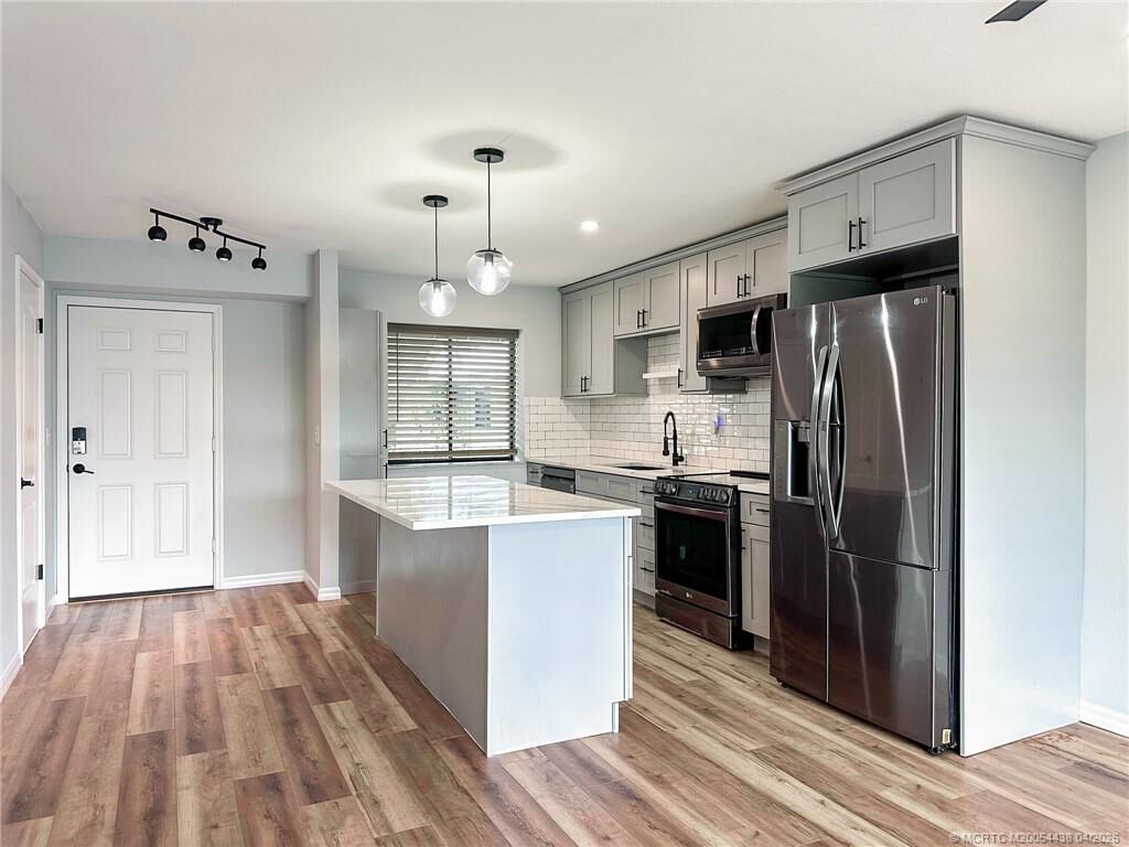 Property Photo: 800 NW Fork Road 10-7 FL 34994