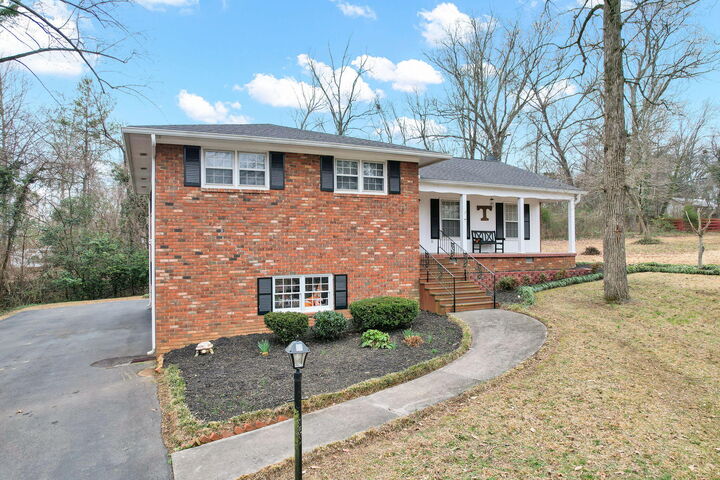 Property Photo: 2112 Oakland Drive NW TN 37311