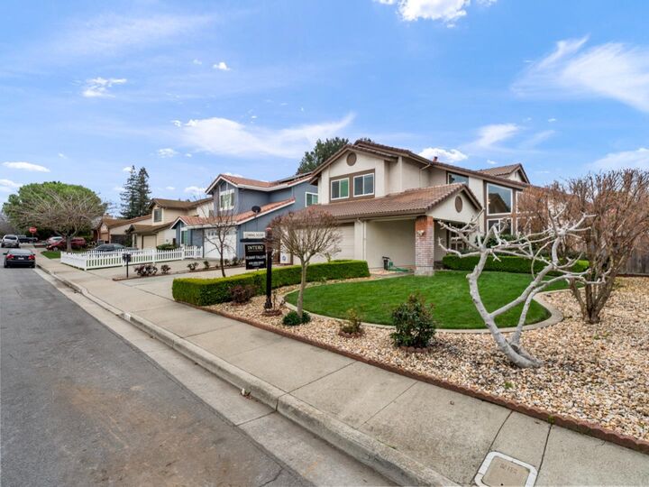 Property Photo: 6979 Sessions Drive CA 95119