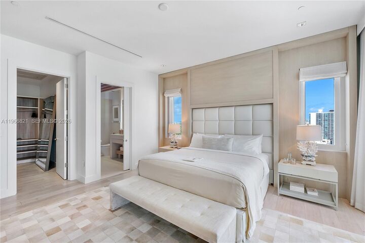 Property Photo: 102 24th St Ph-1612 FL 33139