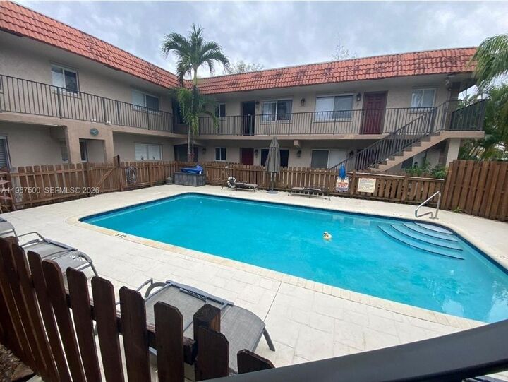 Property Photo: 3050 NE 5th Ter 10 FL 33334