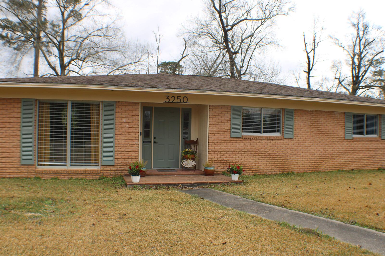 Property Photo:  3250 Minglewood Dr.  TX 77703 
