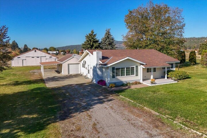 Property Photo:  5215 N Arden Rd  WA 99027 