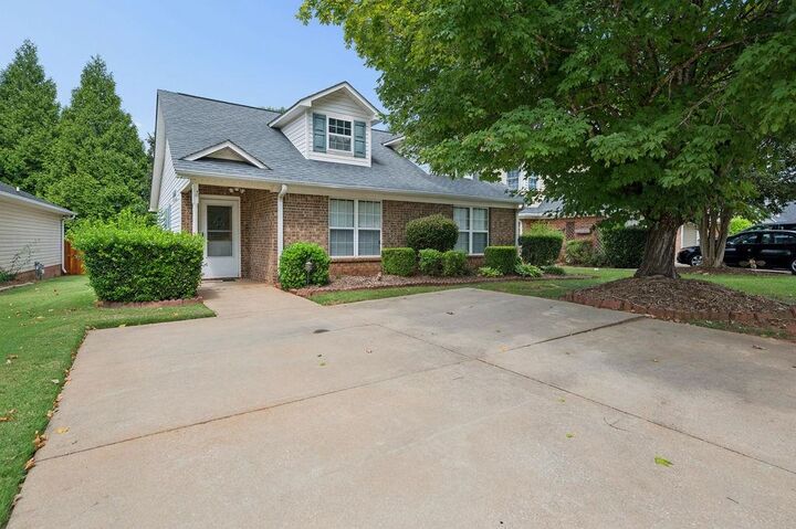 Property Photo:  32 Arbours West Ln Lane  SC 29369 