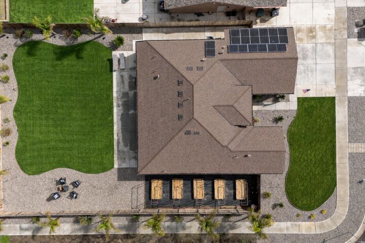 Property Photo: 2070 W Chianti Way CA 93230