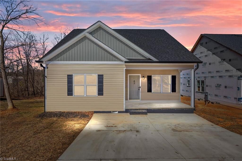 Property Photo:  43 Robbins Circle  NC 27292 