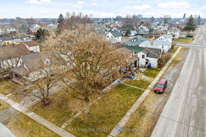 Property Photo: 48 Johnston Street ON L3K 1G6