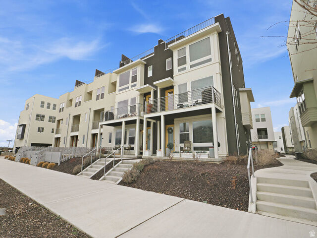 Property Photo:  571 N 1400 W  UT 84025 