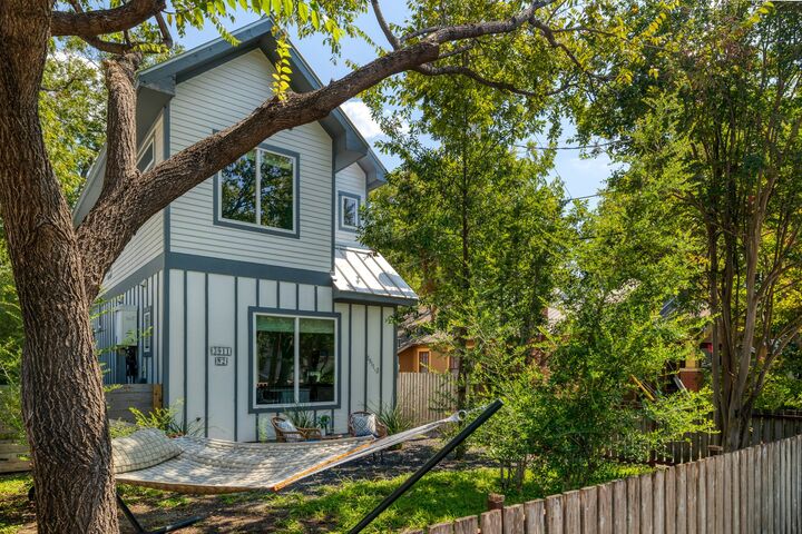 Property Photo:  3911 Duval Street 2  TX 78751 