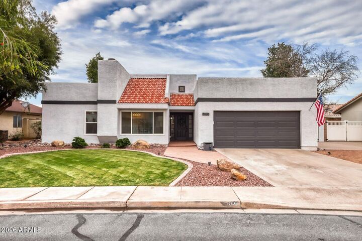 Property Photo:  490 E San Angelo Avenue  AZ 85234 