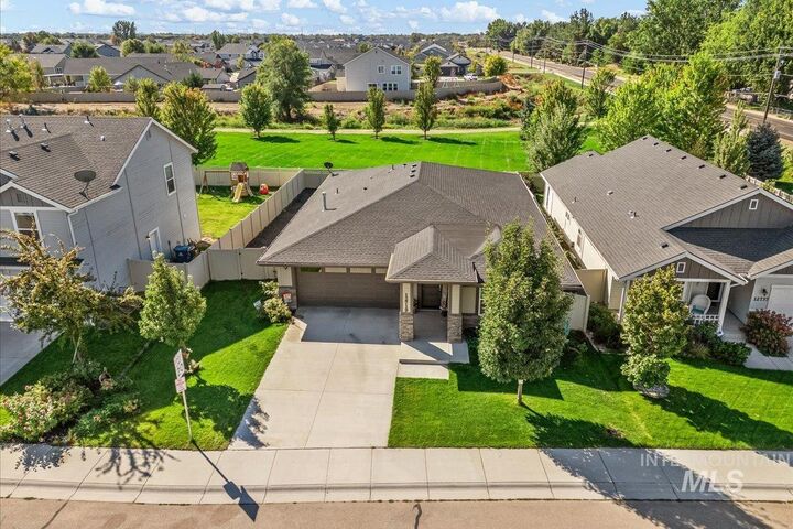 Property Photo:  12719 W Hidden Point Drive  ID 83669 