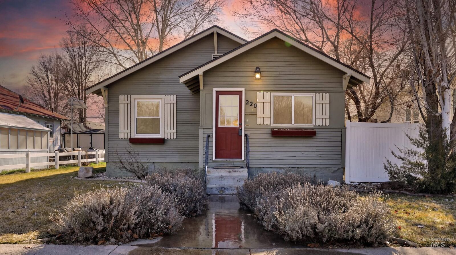 Property Photo: 220 17th Ave S ID 83651