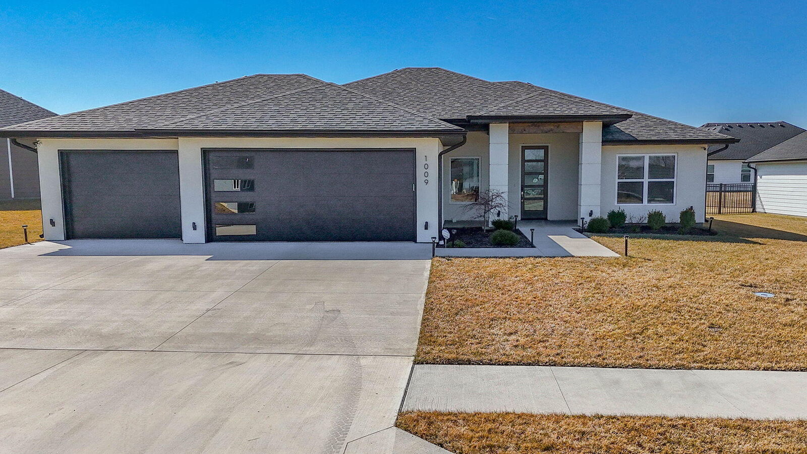 Property Photo:  1009 Spyglass Ct  MO 65201 