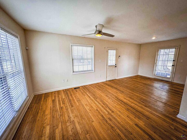Property Photo:  306 Woodlawn Avenue  GA 31093 
