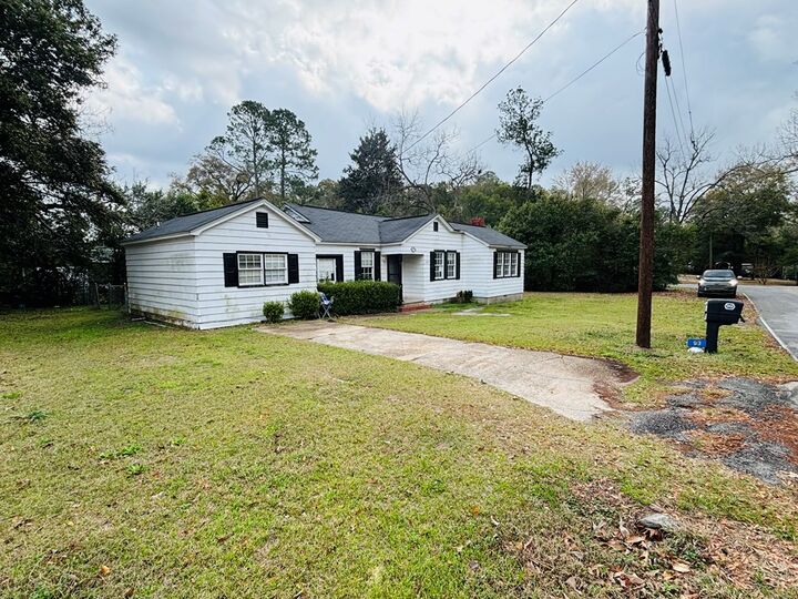 Property Photo:  99 Warren St  GA 31036 