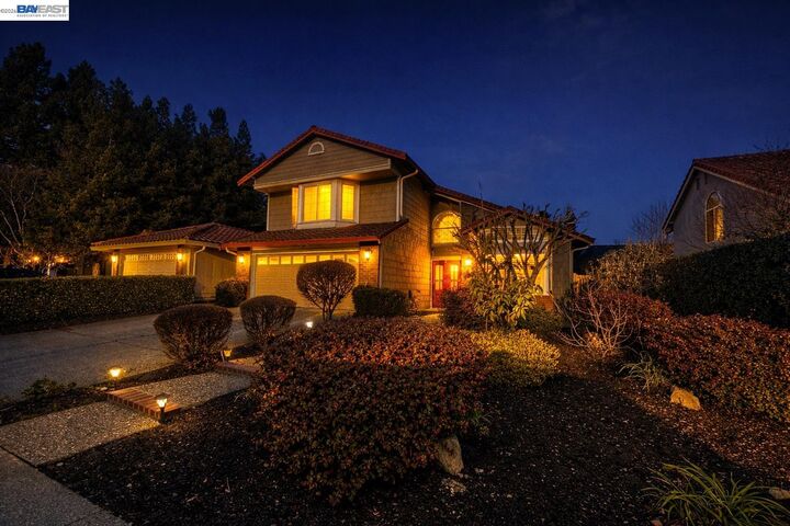 Property Photo:  280 Summerford Cir  CA 94583 