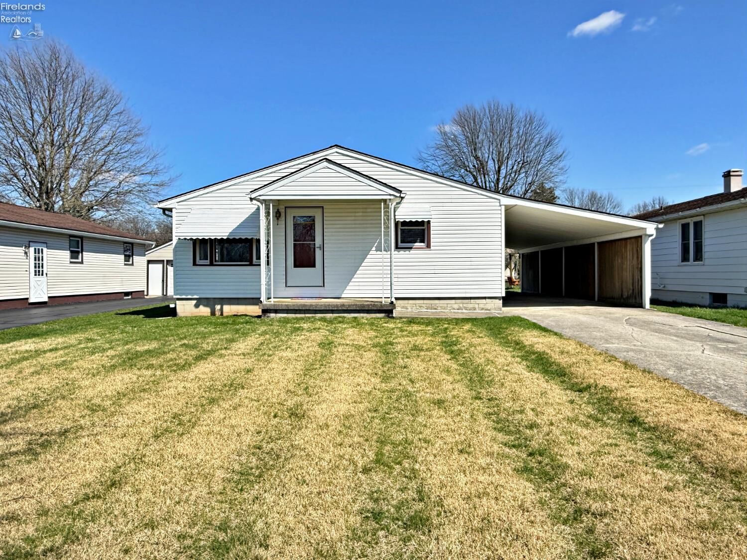 Property Photo: 332 Elm Avenue OH 44883