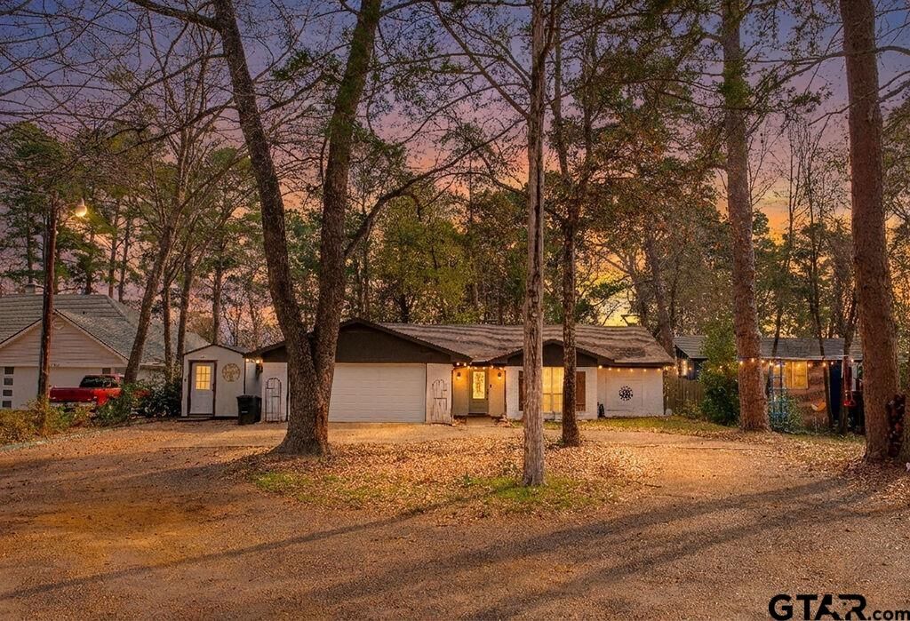 Property Photo:  1339 Bridle Path Lane  TX 75771 