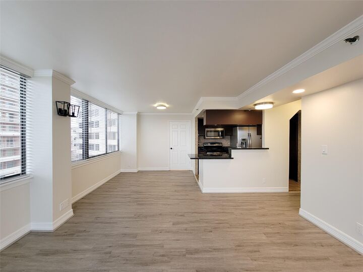 Property Photo:  3525 Sage Road 515  TX 77056 