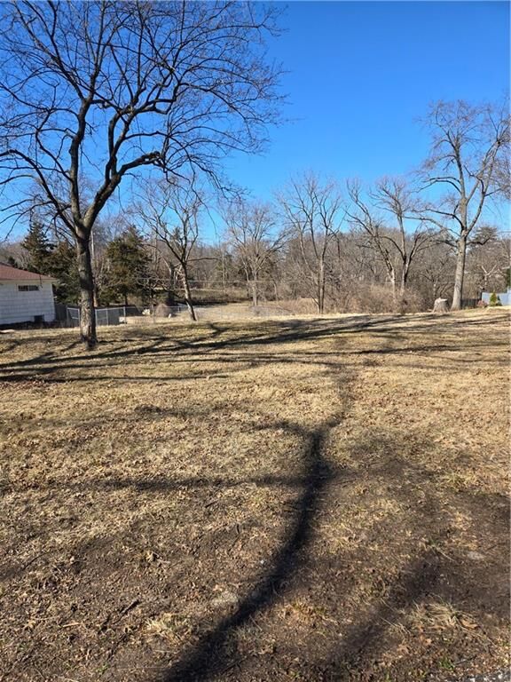 Property Photo:  1412 E 108th Terrace  MO 64131 