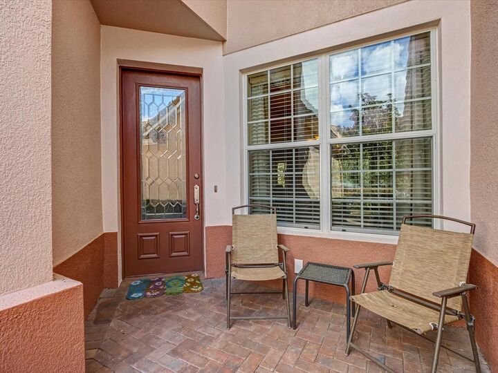 Property Photo:  1405 Lisbon Court  FL 33896 
