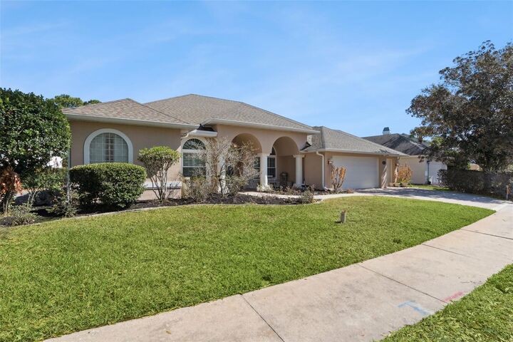 Property Photo: 1500 Edgewater Drive FL 32757