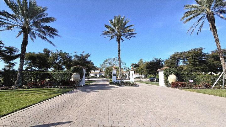 Property Photo:  11220 Hacienda Del Mar Boulevard 204  FL 33946 