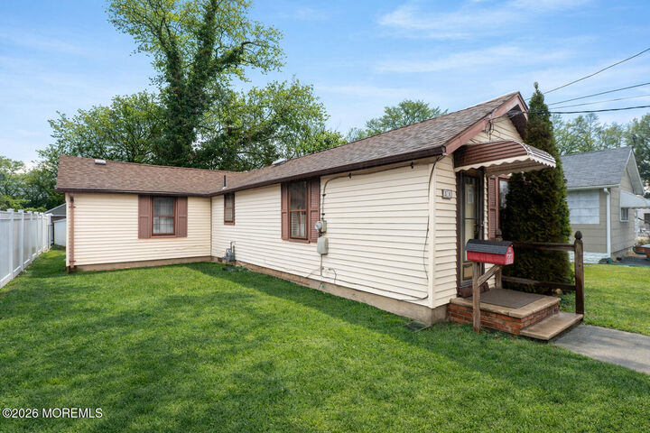 Property Photo:  51 Holmes Place  NJ 07748 