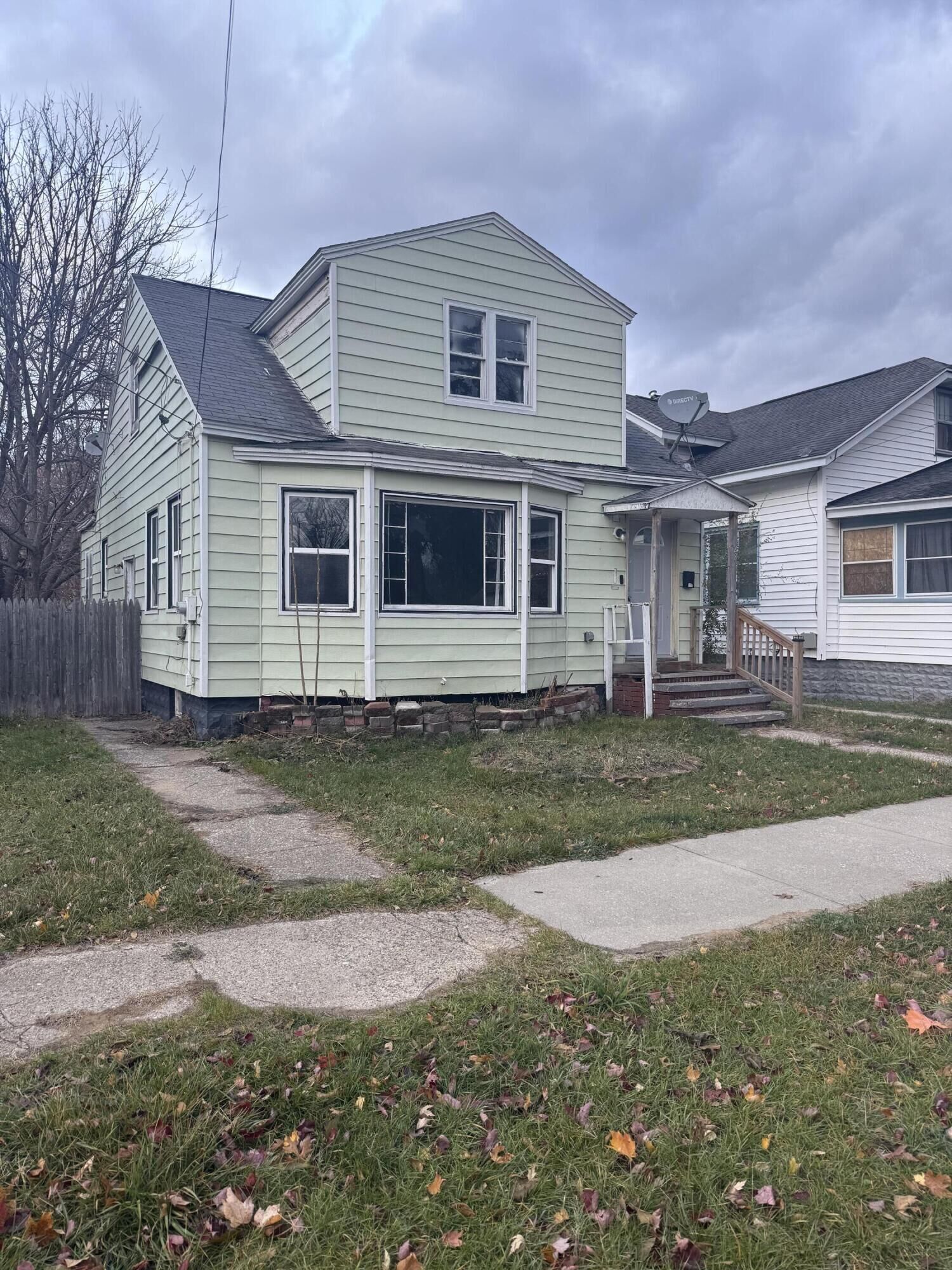 Property Photo:  428 Orchard Avenue  MI 49442 