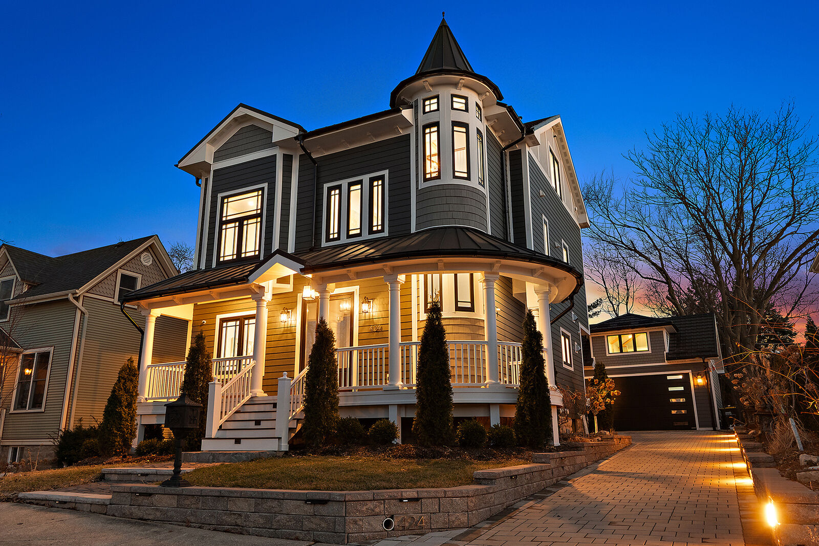 Property Photo:  424 E Maple Avenue  IL 60525 