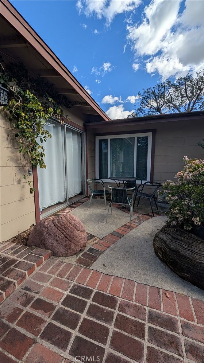 Property Photo:  546 Griswold Avenue  CA 91340 