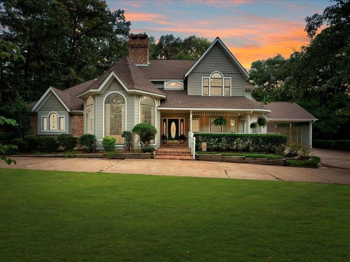 Property Photo:  203 Carriage Drive  TX 75904 