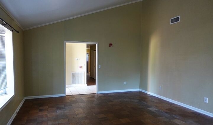 Property Photo: 1103 Jefferson TX 75904