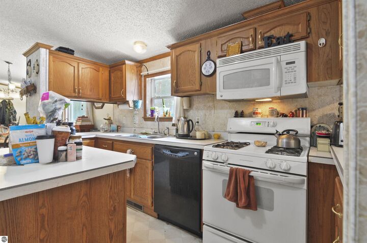 Property Photo: 6565 N 31 Road MI 49663